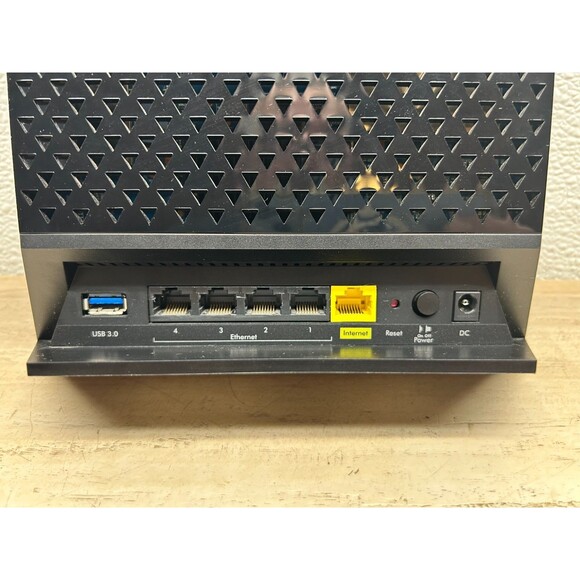 Netgear R6200 Smart AC 1200 Wi-Fi Router Dual Band 4 Ports USB 2.4 & 5 GHz - Picture 9 of 16